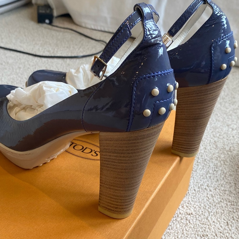 Tods Heels - Picture 4 of 5